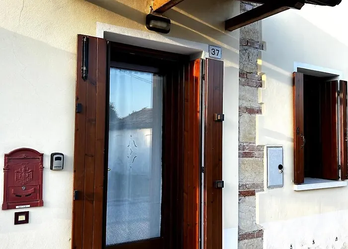 Borgo Guardiani House Semesterbostad Covolo (Treviso)